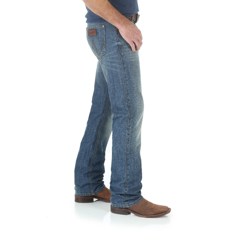 Wrangler Men's Cottonwood Retro Slim Straight Jean