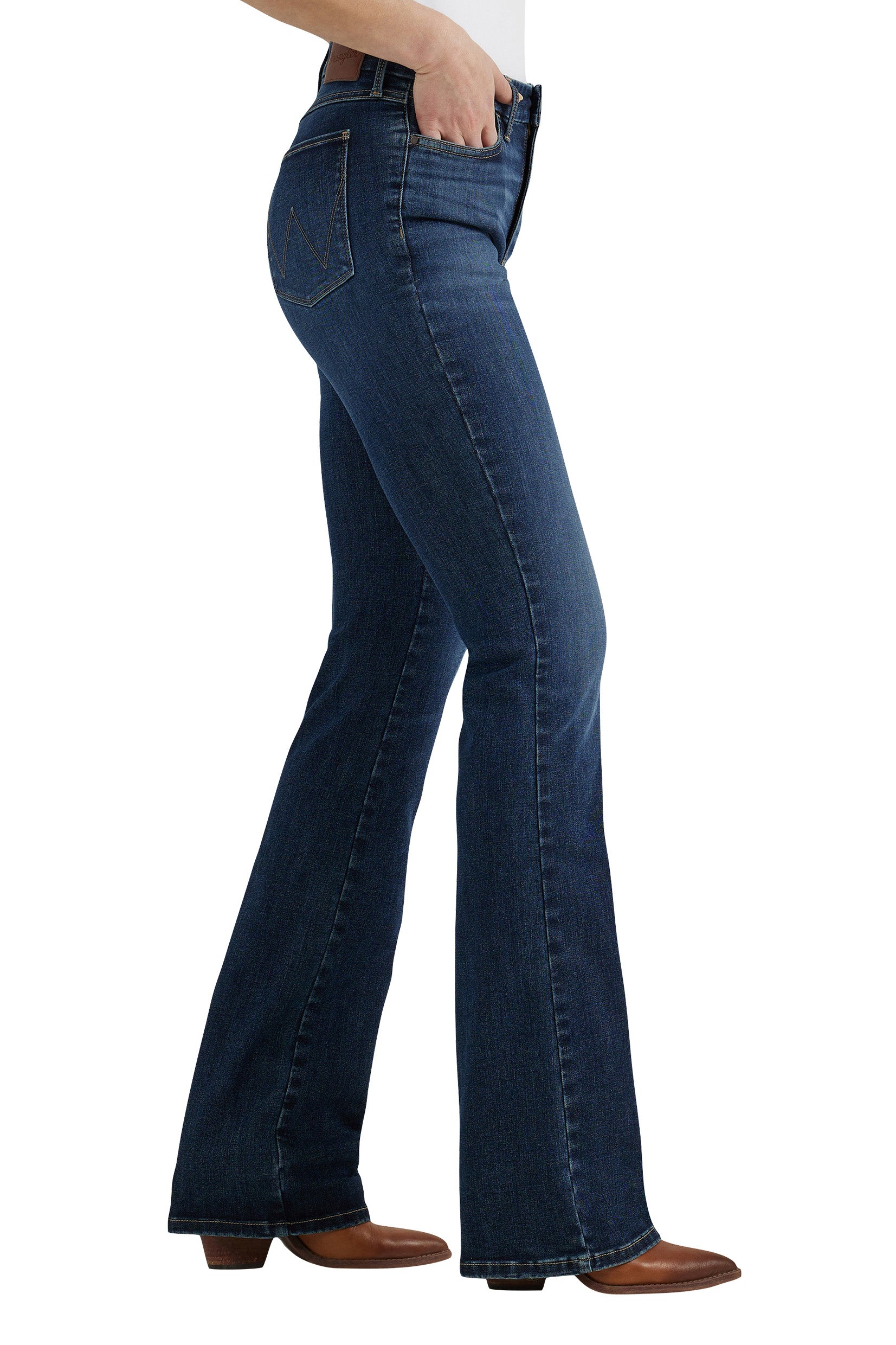 Wrangler Women's Bespoke Hi Rise Bootcut Jean 32"