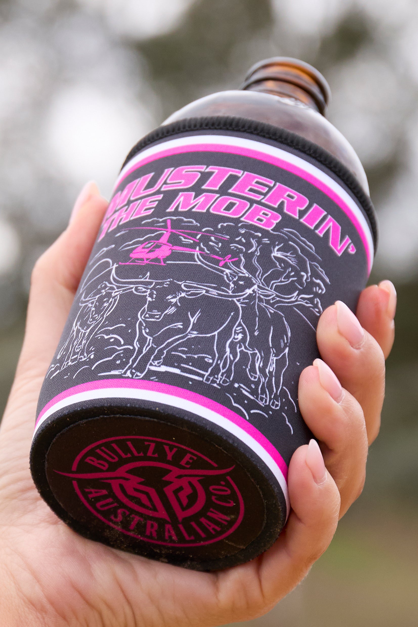 Bullzye Muster Stubby Holder