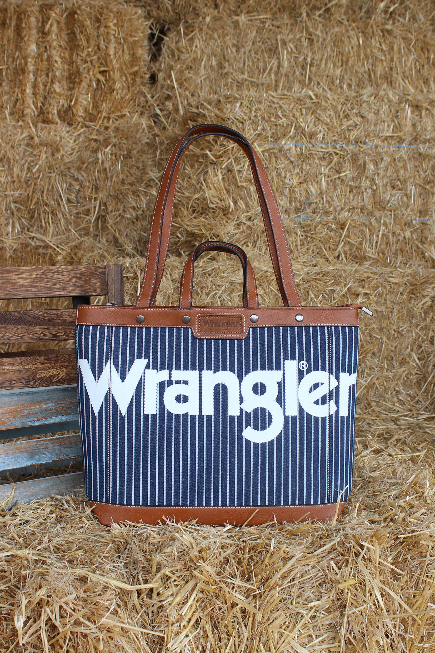 Wrangler Canvas Iconic Logo Tote