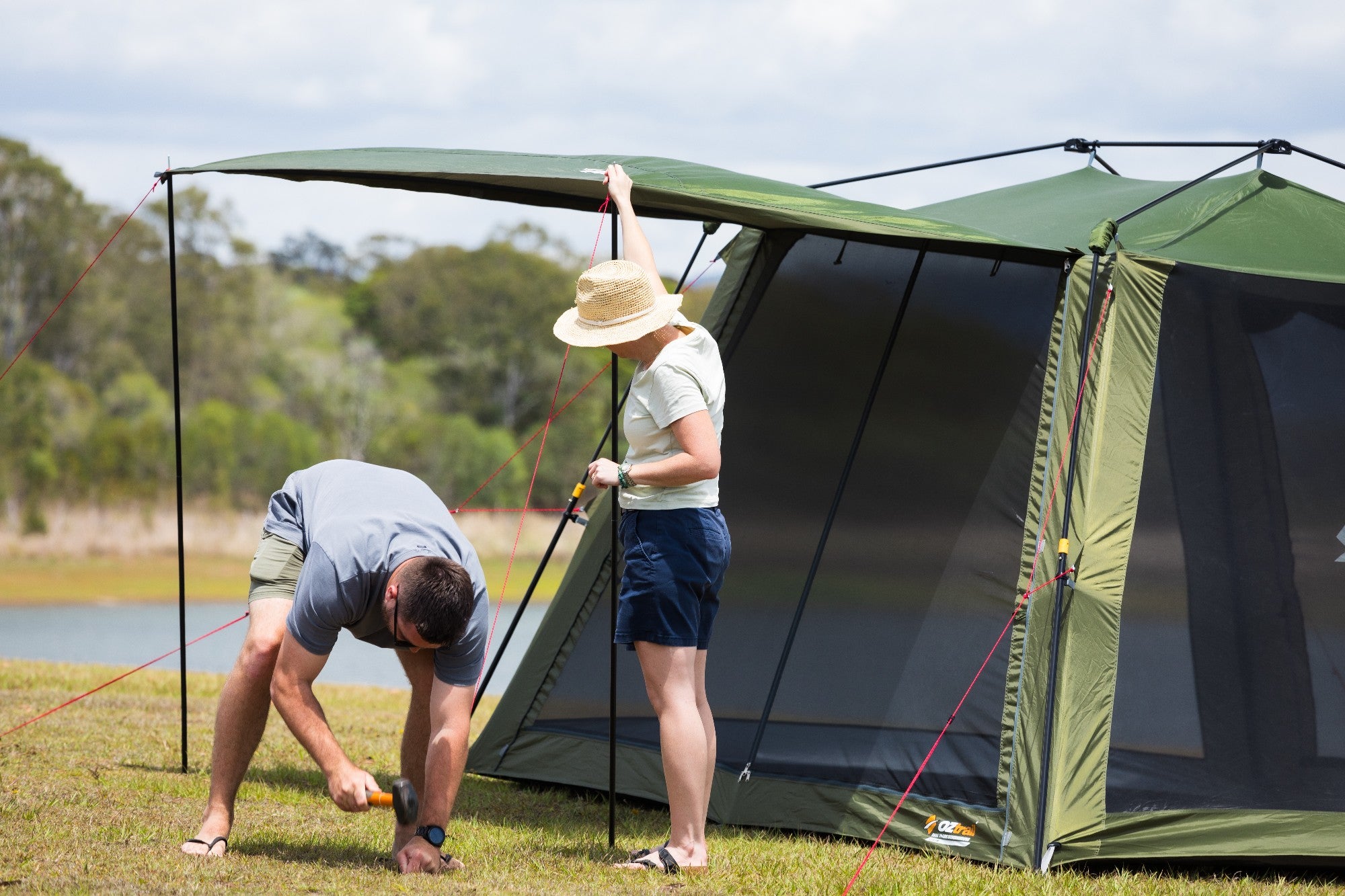 OZtrail Fast Frame 3.2m x 3m Screenhouse